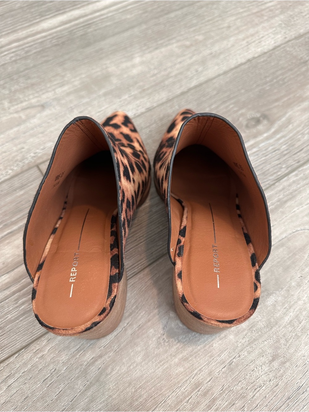 Leopard Print Mule Heels in Brown Size 10 - Picture 3 of 9